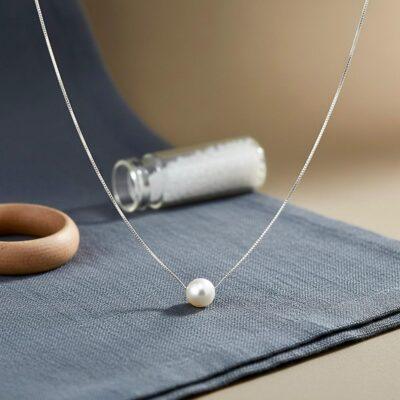 White Natural Pearl pendant with Link Chain